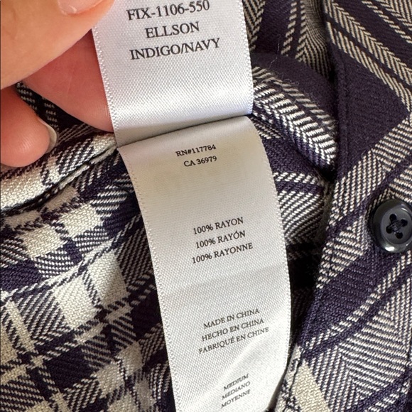 Rails Hunter Plaid Button Down Shirt Indigo Navy Rayon NWT Medium - Picture 8 of 8